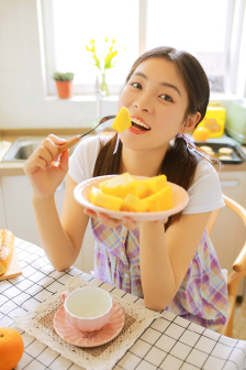 同吃一家三女齐上阵详情介绍